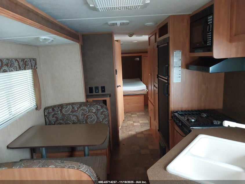5ZT2SSRB4EE002734 2014   photo no. 8