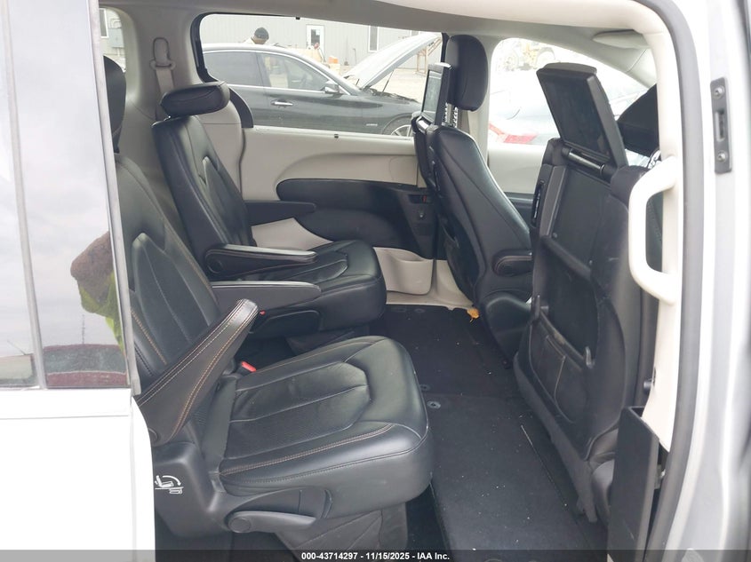 2019 Chrysler Pacifica Touring L Plus VIN: 2C4RC1EG9KR525190 Lot: 43714297