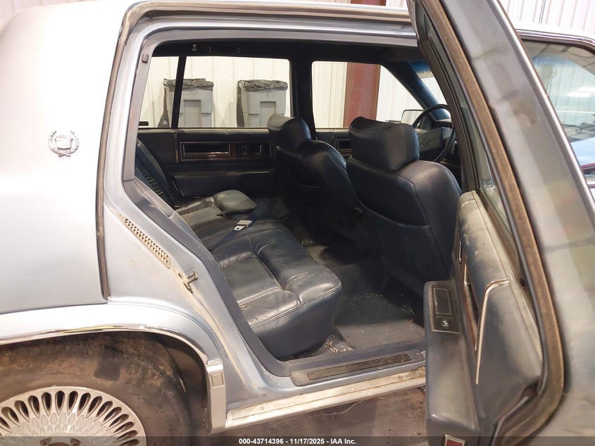 1992 Cadillac Deville VIN: 1G6CD53B3N4292046 Lot: 43714396