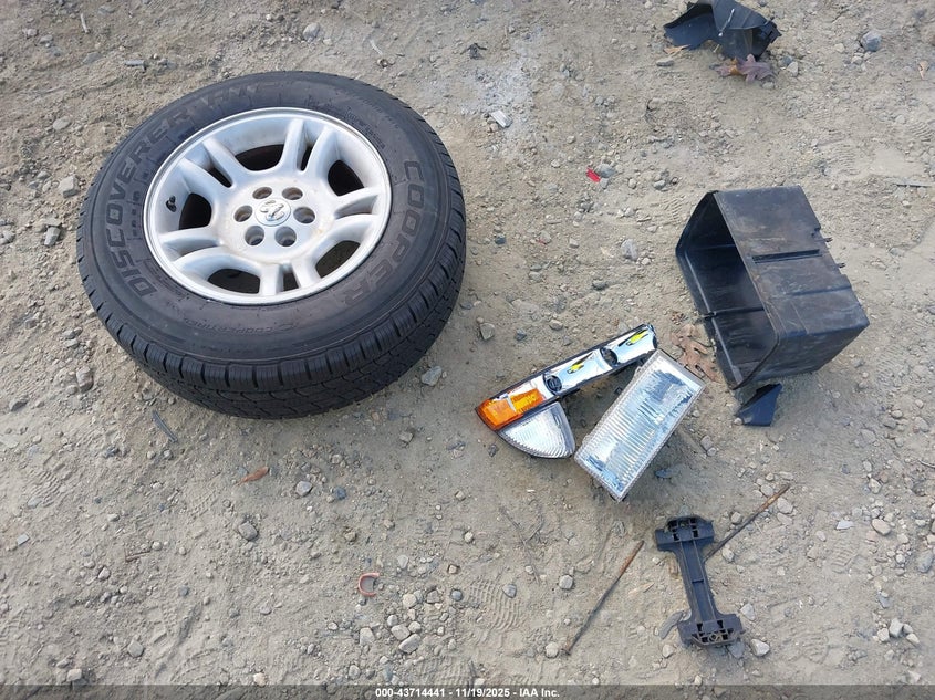 2003 Dodge Dakota Slt VIN: 1D7HL48N53S313528 Lot: 43714441