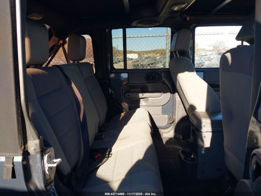 2007 Jeep Wrangler Unlimited Sahara VIN: 1J4GA59147L148739 Lot: 43714468