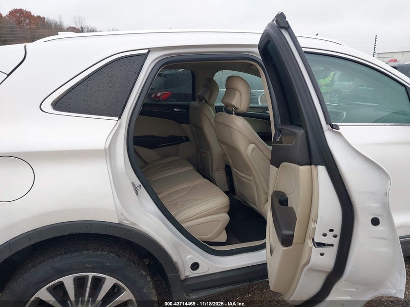 2017 Lincoln Mkc Reserve VIN: 5LMCJ3C95HUL21602 Lot: 43714469