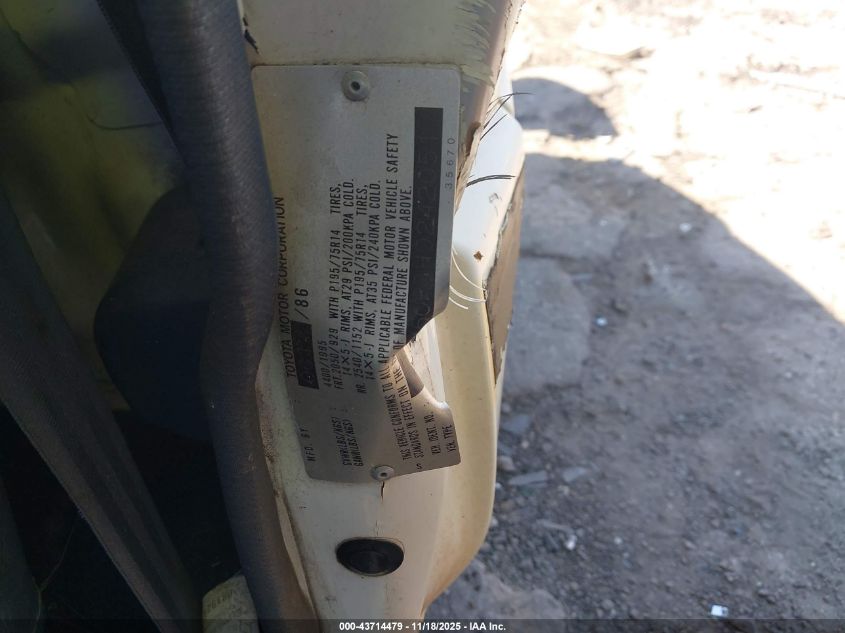 1987 Toyota Pickup 1/2 Ton Rn50 VIN: JT4RN50R8H0242051 Lot: 43714479