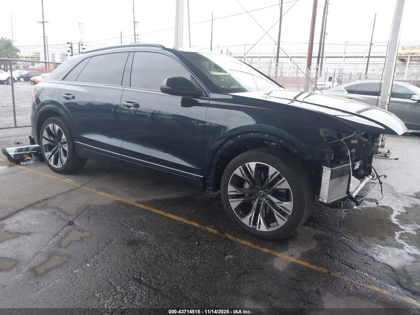 AUDI Q8 PREMIUM PLUS 55 TFSI QUATTRO