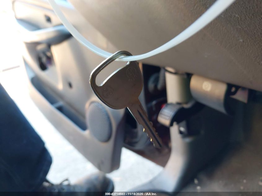 2005 GMC Sierra 1500 Slt VIN: 2GTEK19B451338247 Lot: 43714583