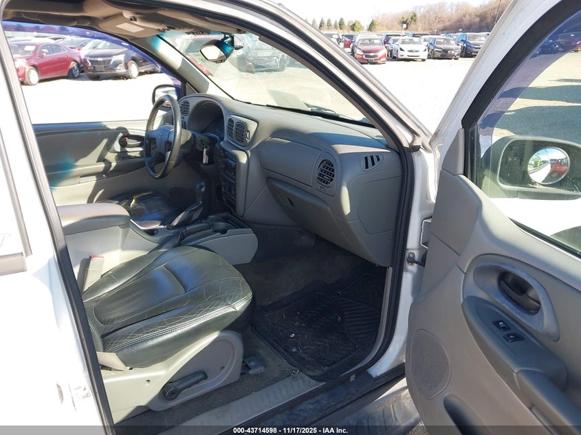 1GNET16S946221344 2004 CHEVROLET TRAILBLAZER photo no. 5