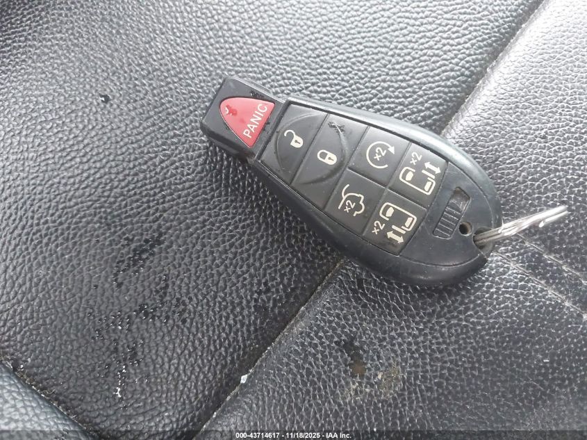 2016 Chrysler Town & Country Touring VIN: 2C4RC1BG9GR175331 Lot: 43714617