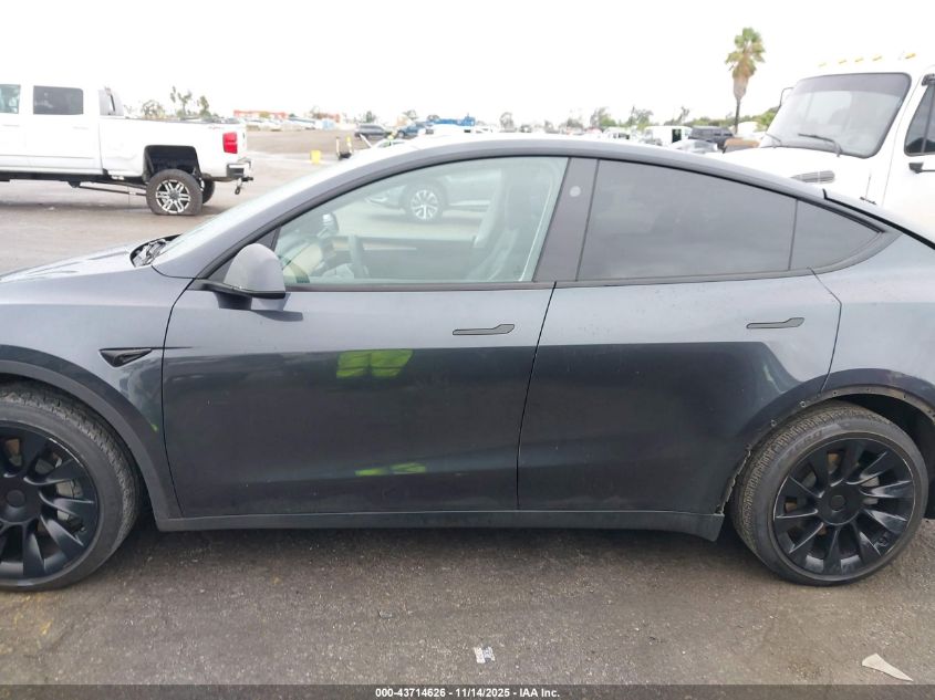 2024 Tesla Model Y Long Range Dual Motor All-Wheel Drive VIN: 7SAYGDEE0RA224443 Lot: 43714626