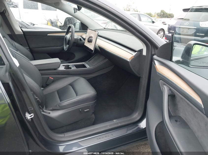 7SAYGDEE0RA224443 2024 TESLA MODEL Y photo no. 5