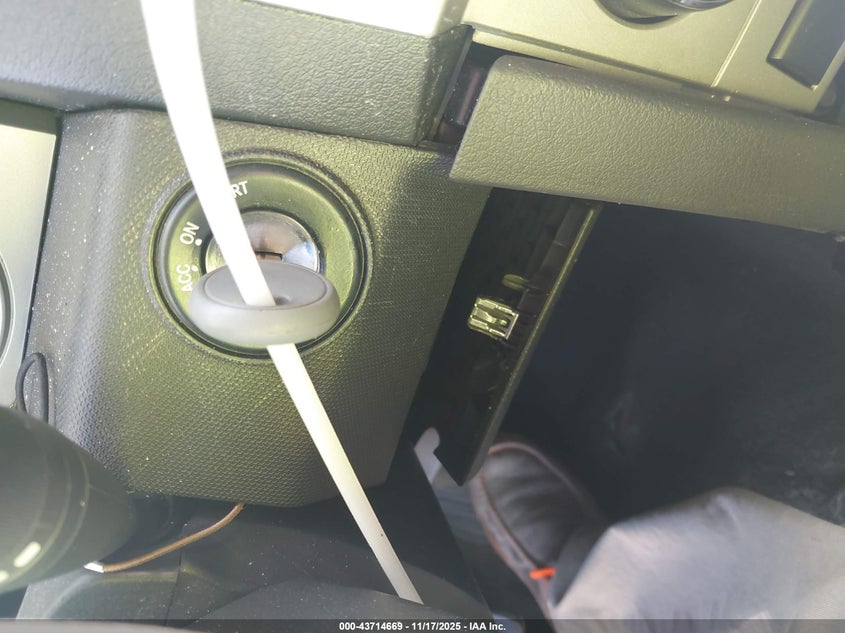 2009 Dodge Avenger Se/Sxt VIN: 1B3LC46B79N528950 Lot: 43714669