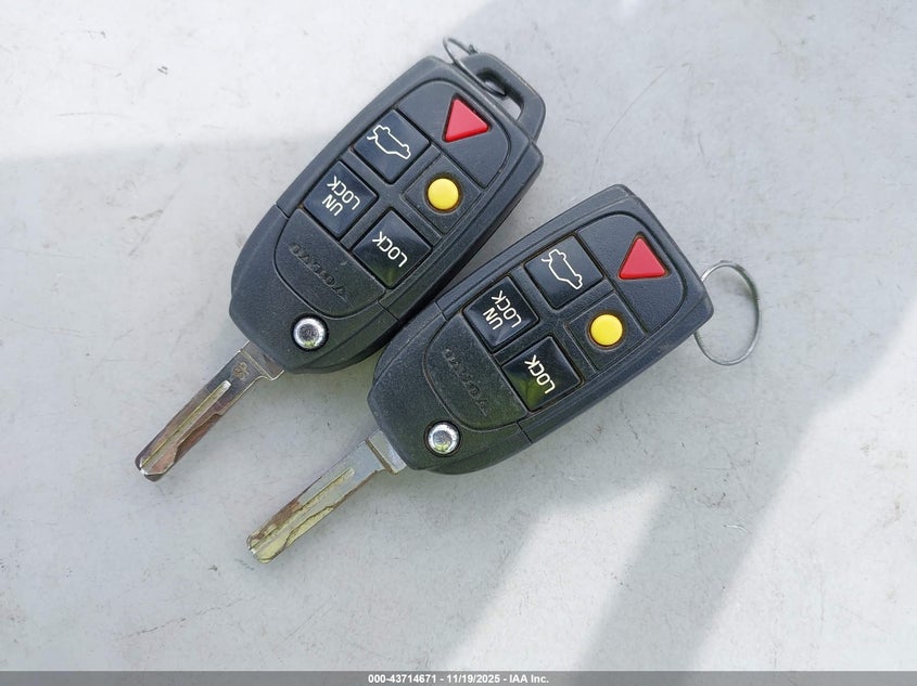 2004 Volvo V70 2.4 VIN: YV1SW61T842376338 Lot: 43714671