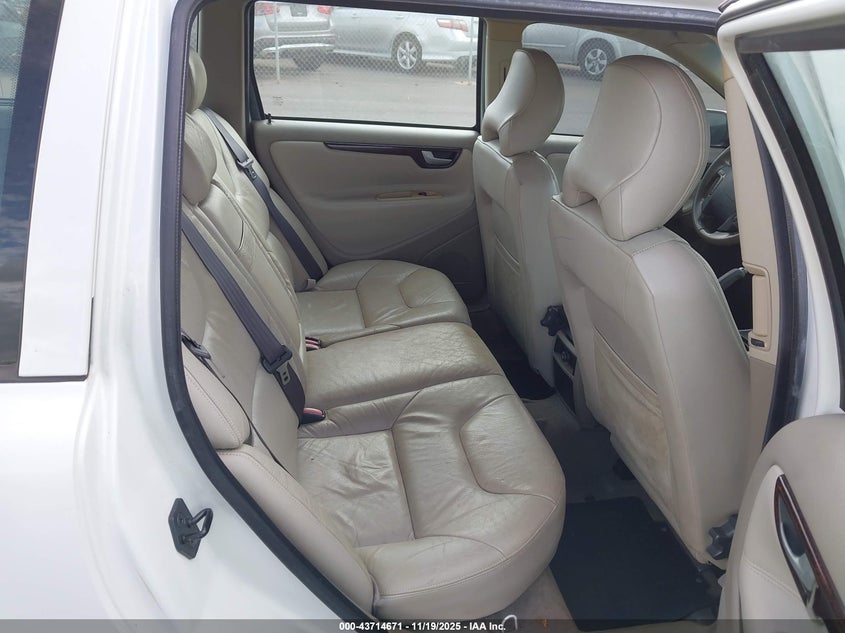 2004 Volvo V70 2.4 VIN: YV1SW61T842376338 Lot: 43714671