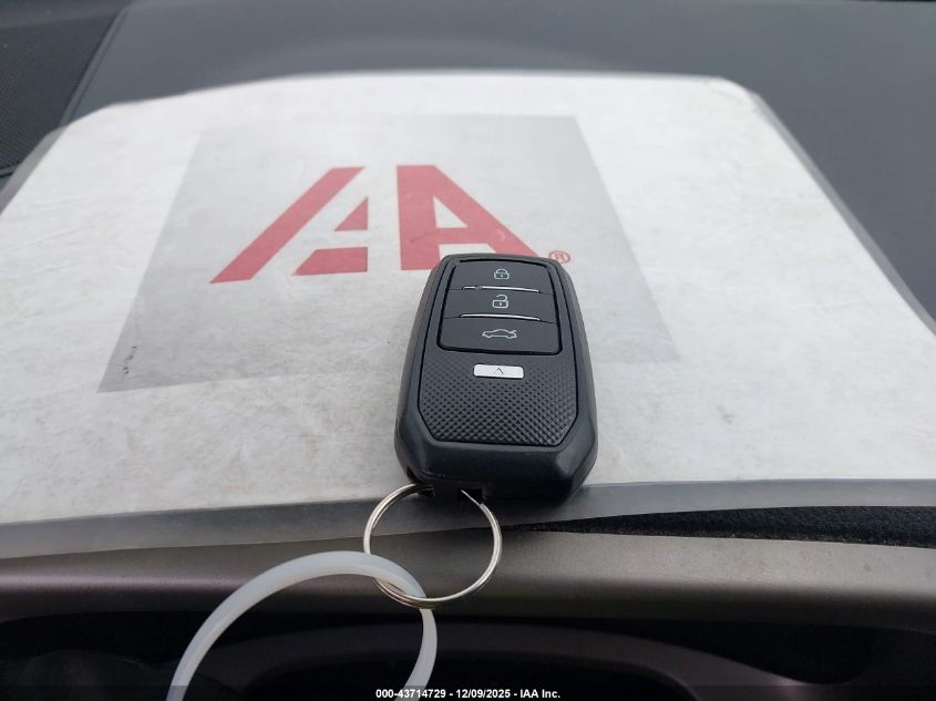 2018 Toyota Rav4 Xle VIN: 2T3WFREV2JW512132 Lot: 43714729