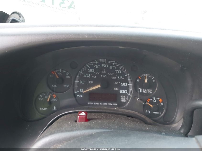 2002 Chevrolet Express VIN: 1GCGG25R821121174 Lot: 43714888