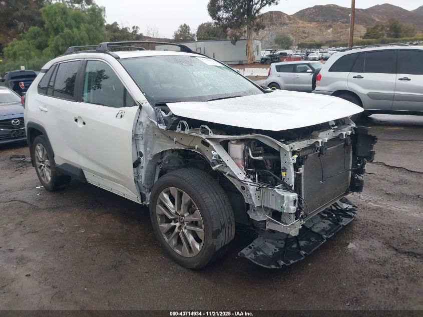 TOYOTA RAV4 XLE PREMIUM