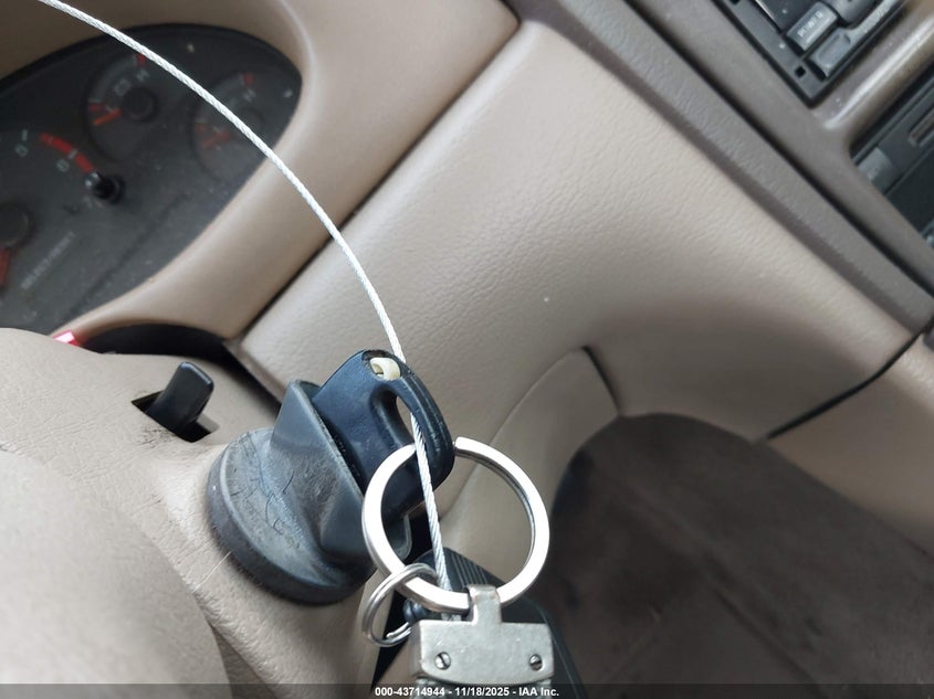 2000 Ford Mustang VIN: 1FAFP4441YF236598 Lot: 43714944