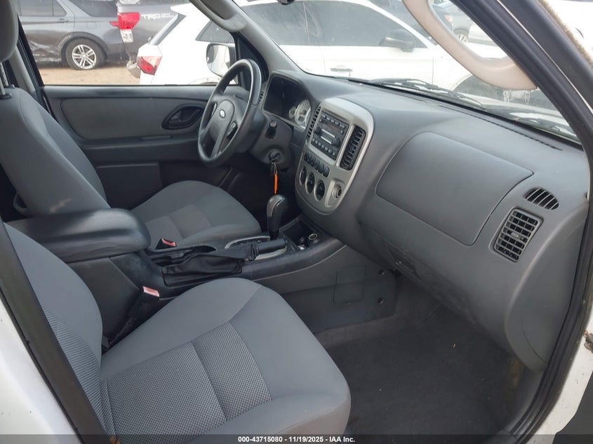 1FMYU96H86KA58469 2006 FORD ESCAPE photo no. 5