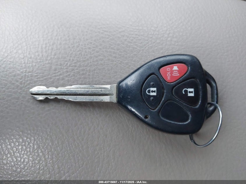 2007 Toyota Rav4 Limited V6 VIN: JTMBK34V475030819 Lot: 43715087