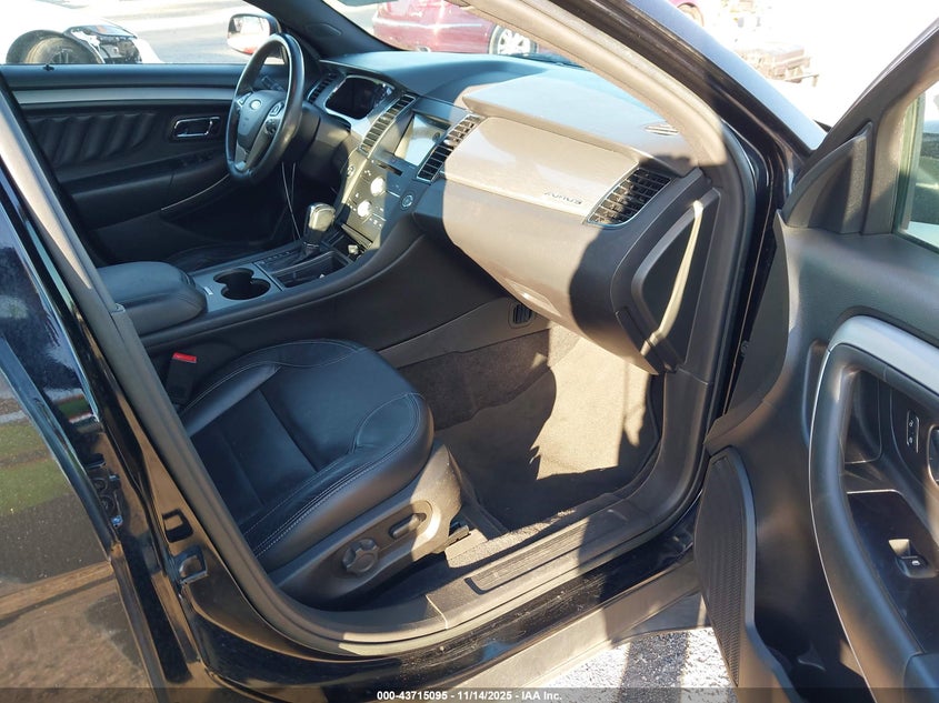 1FAHP2E83JG101458 2018 FORD TAURUS photo no. 5