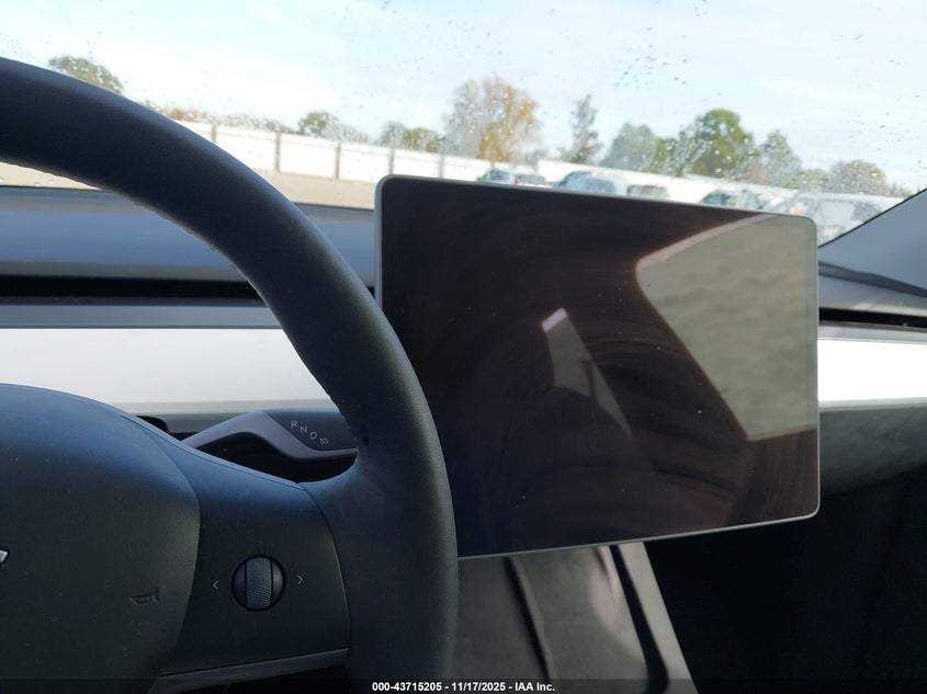 2024 Tesla Model Y Long Range Dual Motor All-Wheel Drive VIN: 7SAYGDEE2RA266970 Lot: 43715205