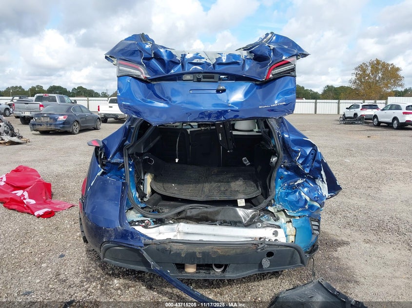 2024 Tesla Model Y Long Range Dual Motor All-Wheel Drive VIN: 7SAYGDEE2RA266970 Lot: 43715205