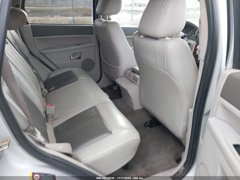 2005 Jeep Grand Cherokee Limited VIN: 1J8HR58225C686861 Lot: 43715230