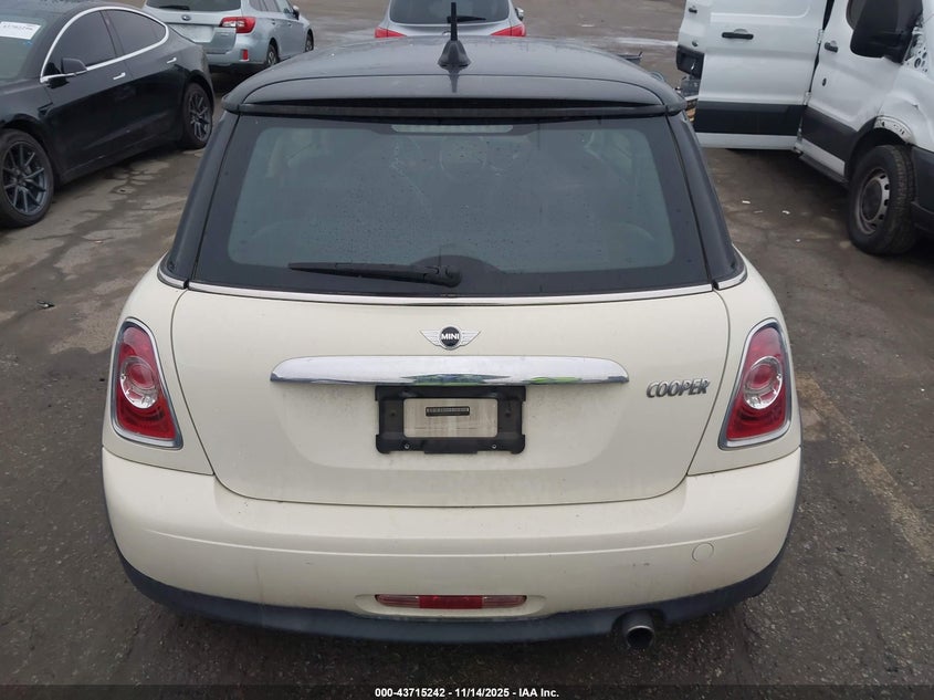 2013 Mini Hardtop Cooper VIN: WMWSU3C58DT686084 Lot: 43715242