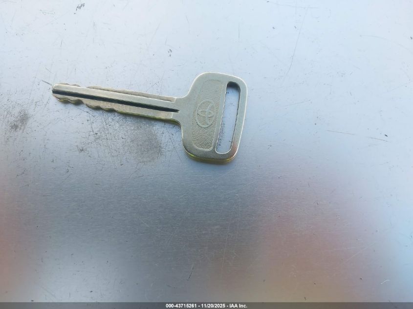 1998 Toyota Tacoma Base V6 VIN: 4TAVN52N1WZ129586 Lot: 43715261