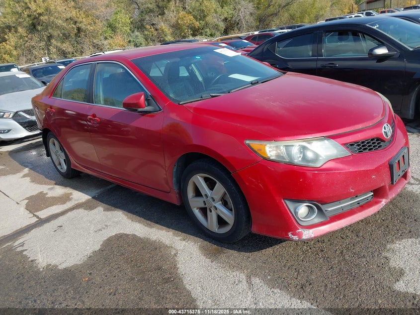 TOYOTA CAMRY SE