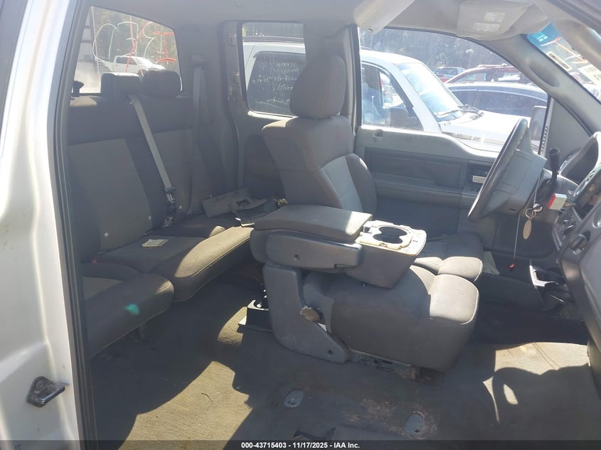 2004 Ford F-150 Lariat/Xl/Xlt VIN: 1FTPX12524NC63169 Lot: 43715403