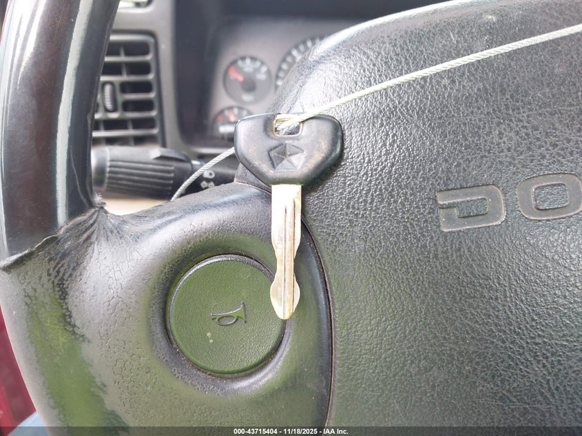 1995 Dodge Ram 1500 VIN: 1B7HF16Z4SS138130 Lot: 43715404