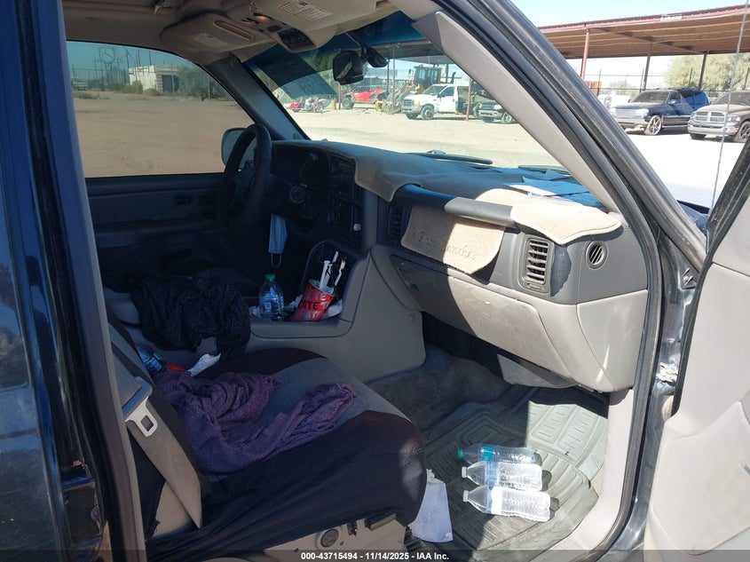 1GNEK13Z04R216925 2004 CHEVROLET TAHOE photo no. 5