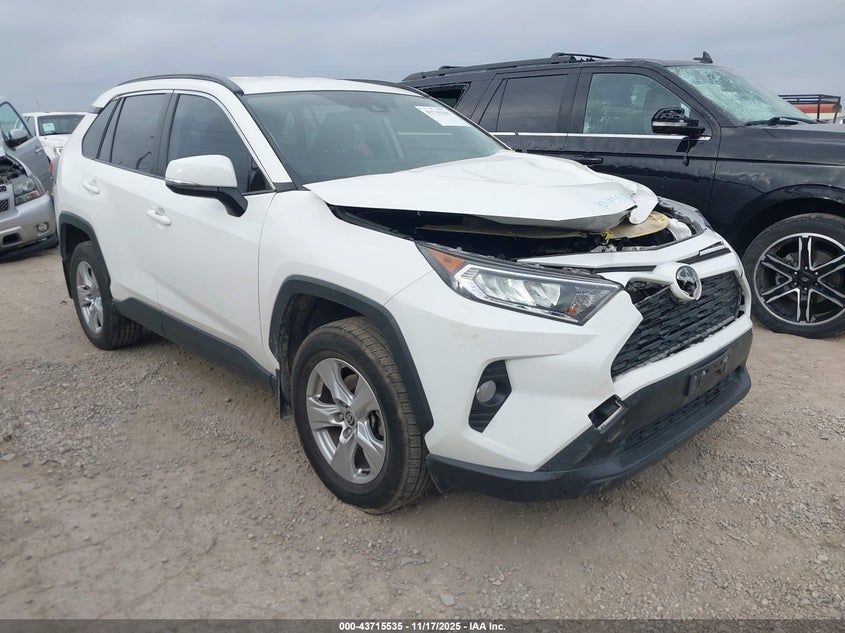 TOYOTA RAV4 XLE