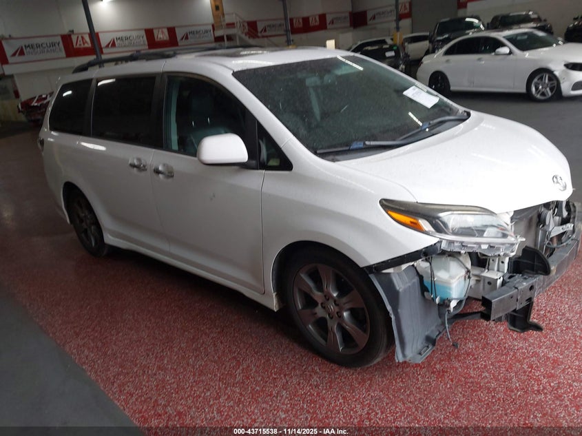 2017 TOYOTA SIENNA SE 8 PASSENGER - 5TDXZ3DC0HS811333