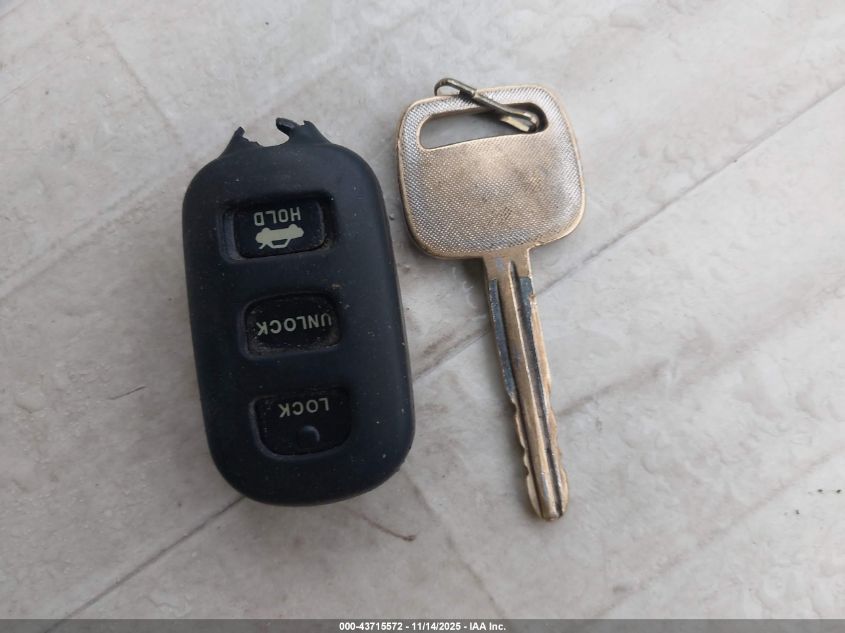 2005 Toyota Camry Le VIN: 4T1BE32K95U029647 Lot: 43715572