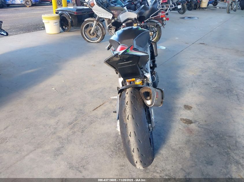 2020 Aprilia Rsv4 VIN: ZD4KEUA10LM000087 Lot: 43715605