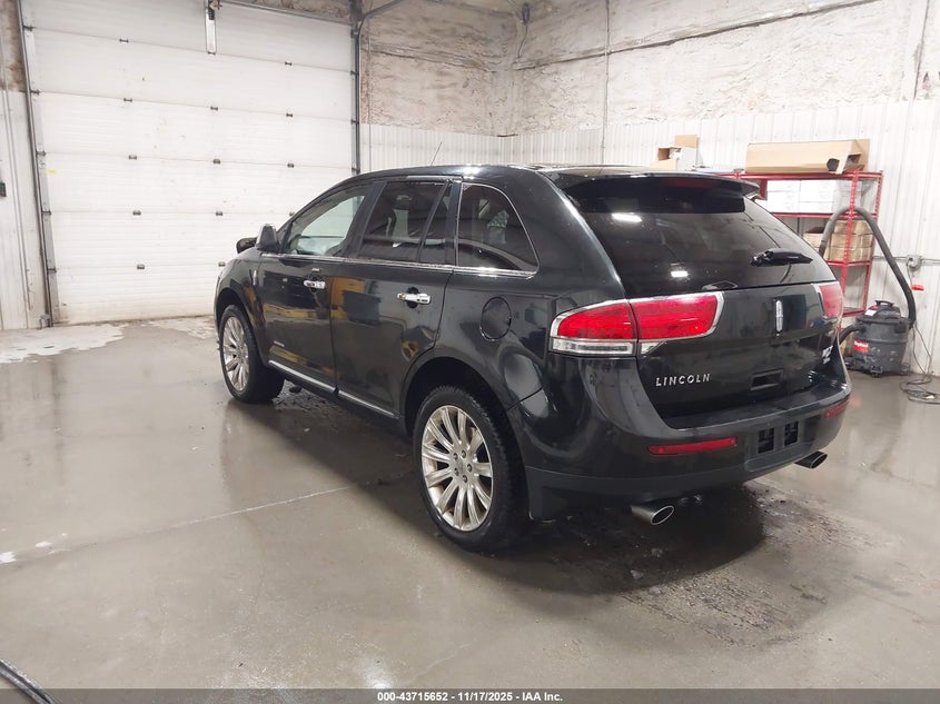 2LMDJ8JK3BBJ14508 2011 LINCOLN MKX photo no. 3