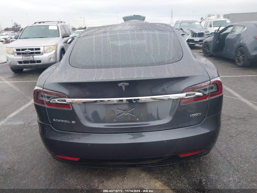 2018 Tesla Model S 100D/75D/P100D VIN: 5YJSA1E27JF282680 Lot: 43715772
