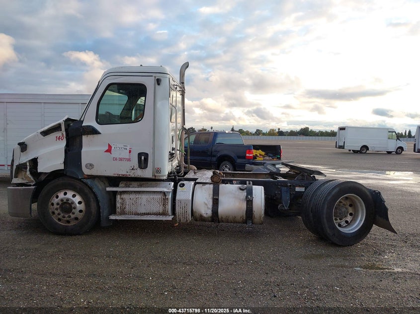 3AKBHTDV6LSLE2833 2020   photo no. 14