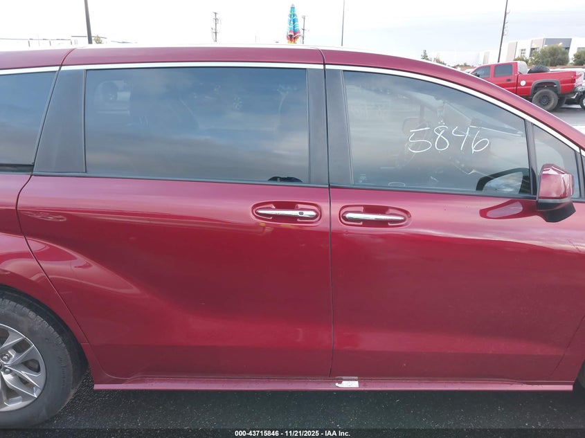 2022 Toyota Sienna Xle VIN: 5TDYRKECXNS130539 Lot: 43715846