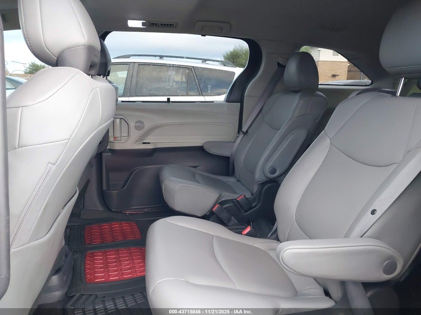 2022 Toyota Sienna Xle VIN: 5TDYRKECXNS130539 Lot: 43715846