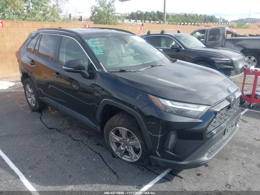 TOYOTA RAV4 XLE