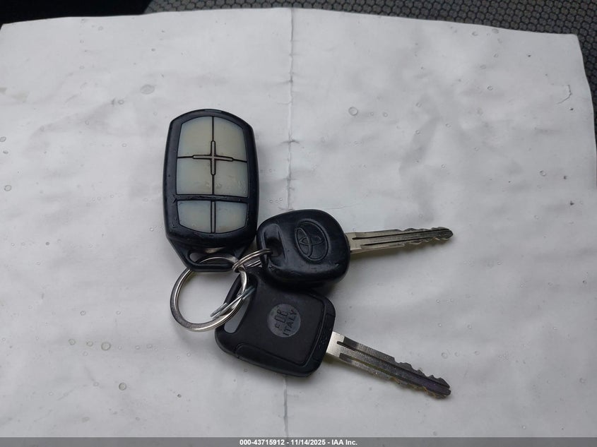 2008 Toyota Matrix Xr VIN: 2T1KR32E78C691411 Lot: 43715912