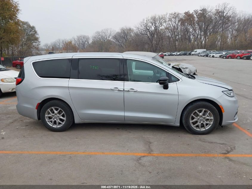 2024 Chrysler Pacifica Touring L VIN: 2C4RC1BG4RR149223 Lot: 43715971