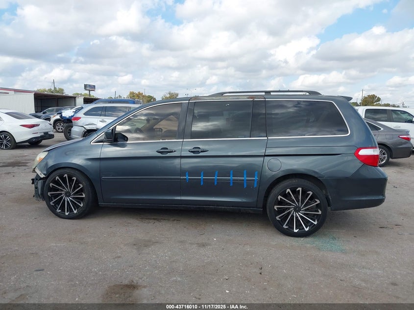 2005 Honda Odyssey Touring VIN: 5FNRL38825B056671 Lot: 43716010