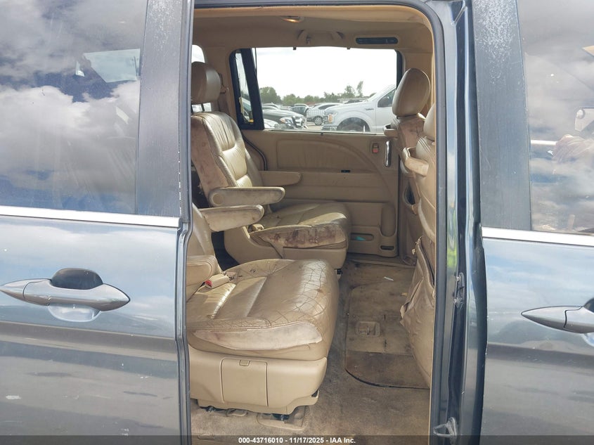 2005 Honda Odyssey Touring VIN: 5FNRL38825B056671 Lot: 43716010