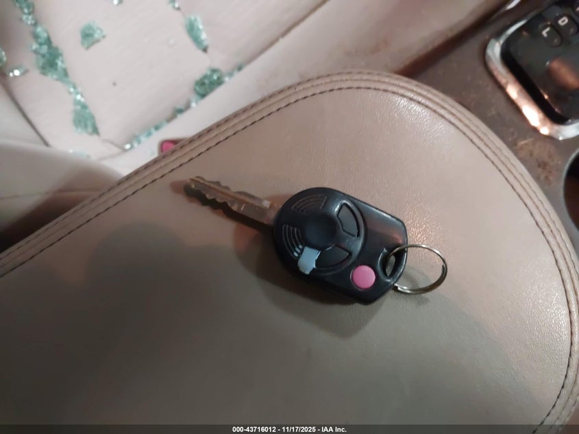 2008 Ford Taurus X Sel VIN: 1FMDK02W08GA44270 Lot: 43716012