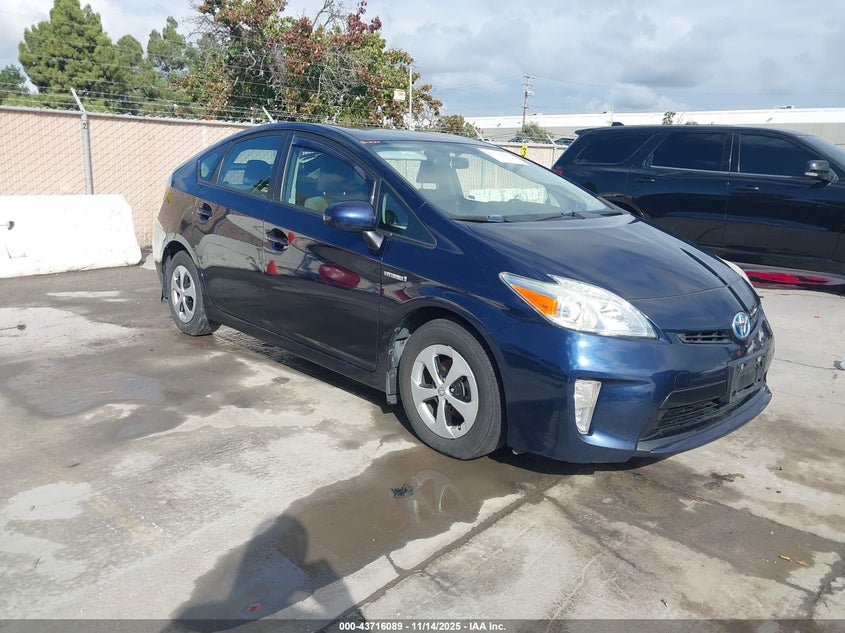 2015 TOYOTA PRIUS TWO - JTDKN3DU1F0484701