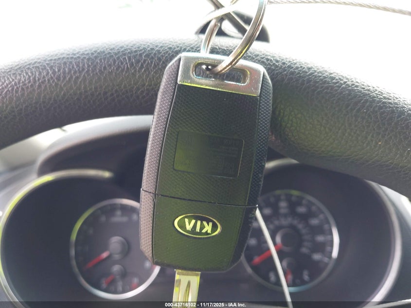 2017 Kia Forte Lx VIN: 3KPFK4A74HE136318 Lot: 43716102