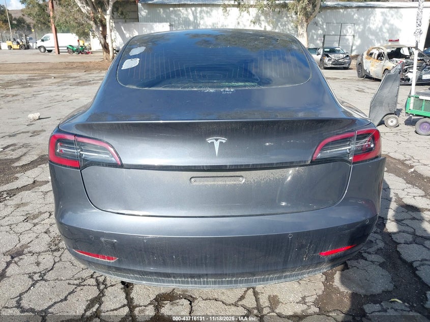 2019 Tesla Model 3 Long Range/Mid Range/Standard Range/Standard Range Plus VIN: 5YJ3E1EA8KF401953 Lot: 43716131